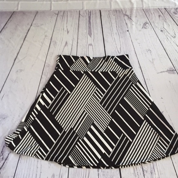 Lularoe skirt - Picture 4 of 6